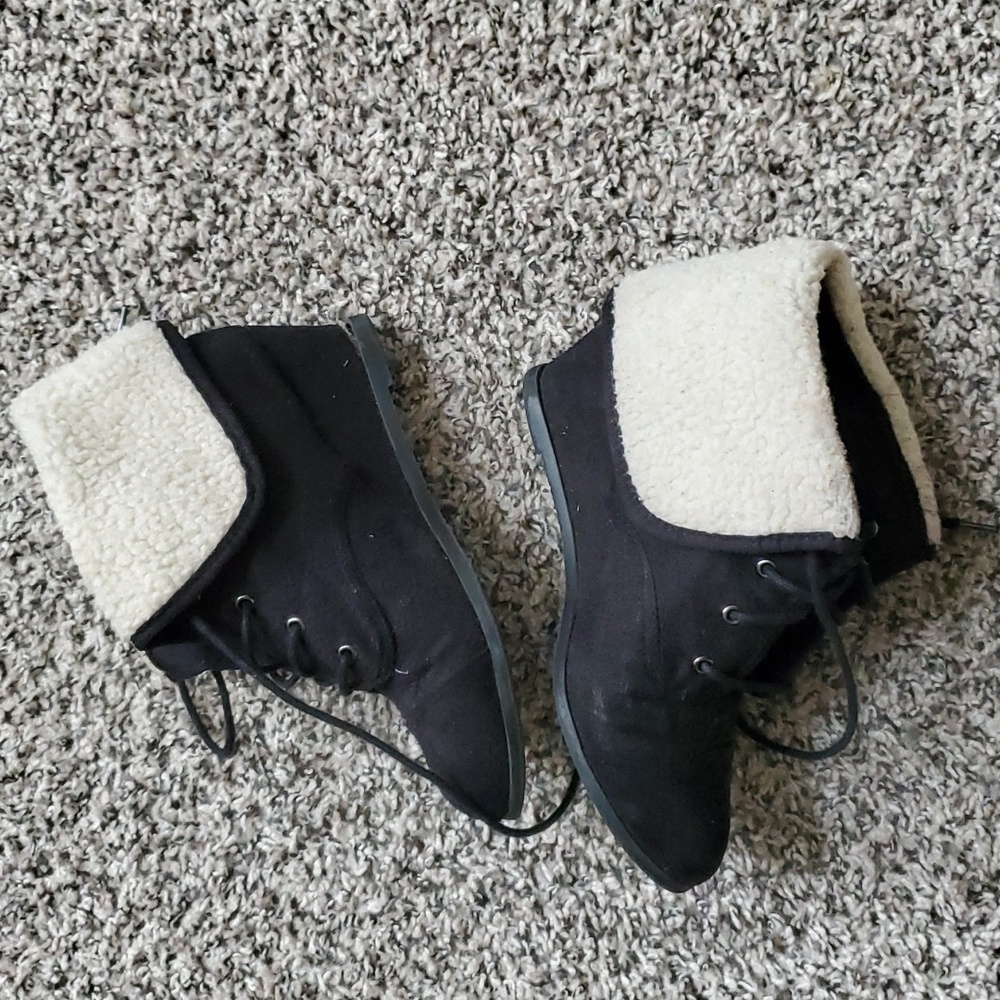 Boots - Picture 2 of 2